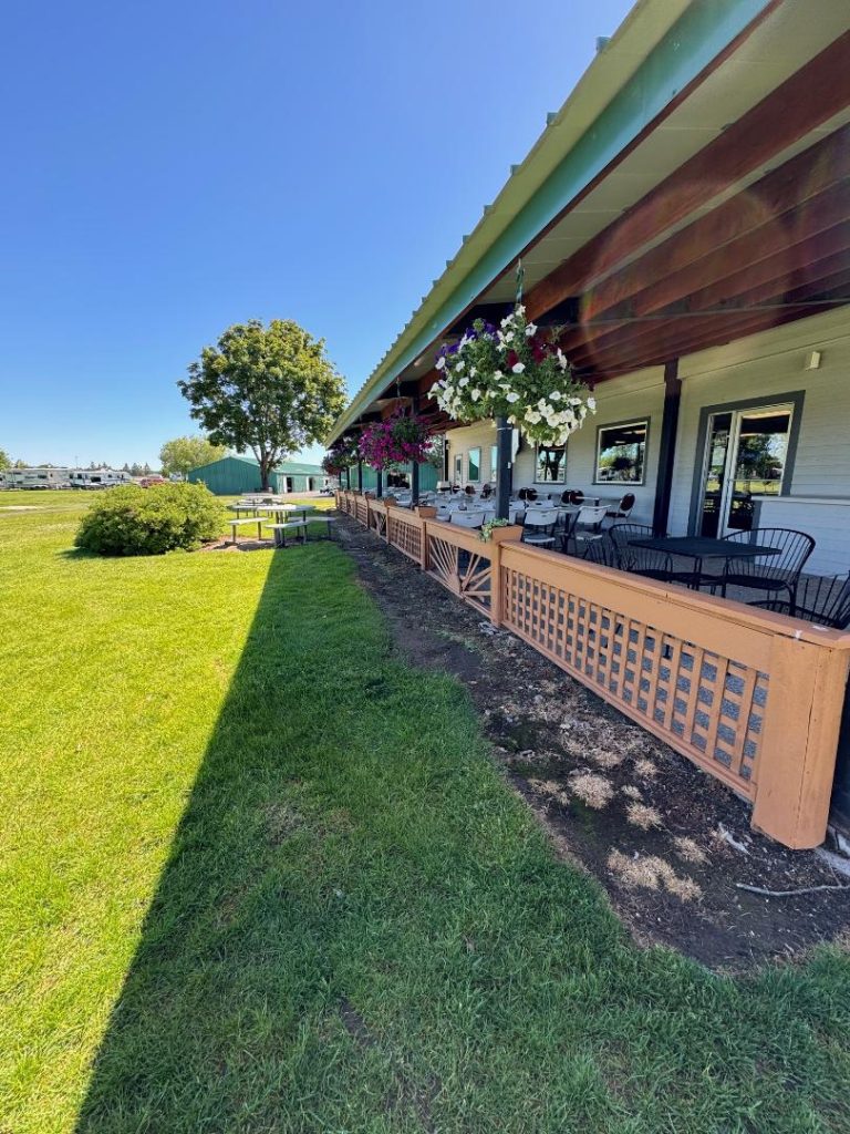 Patio and course surroundings at Deer Park