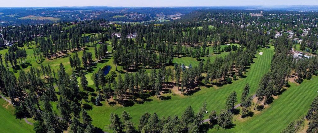 Aerial view of Manito course and clubhouse